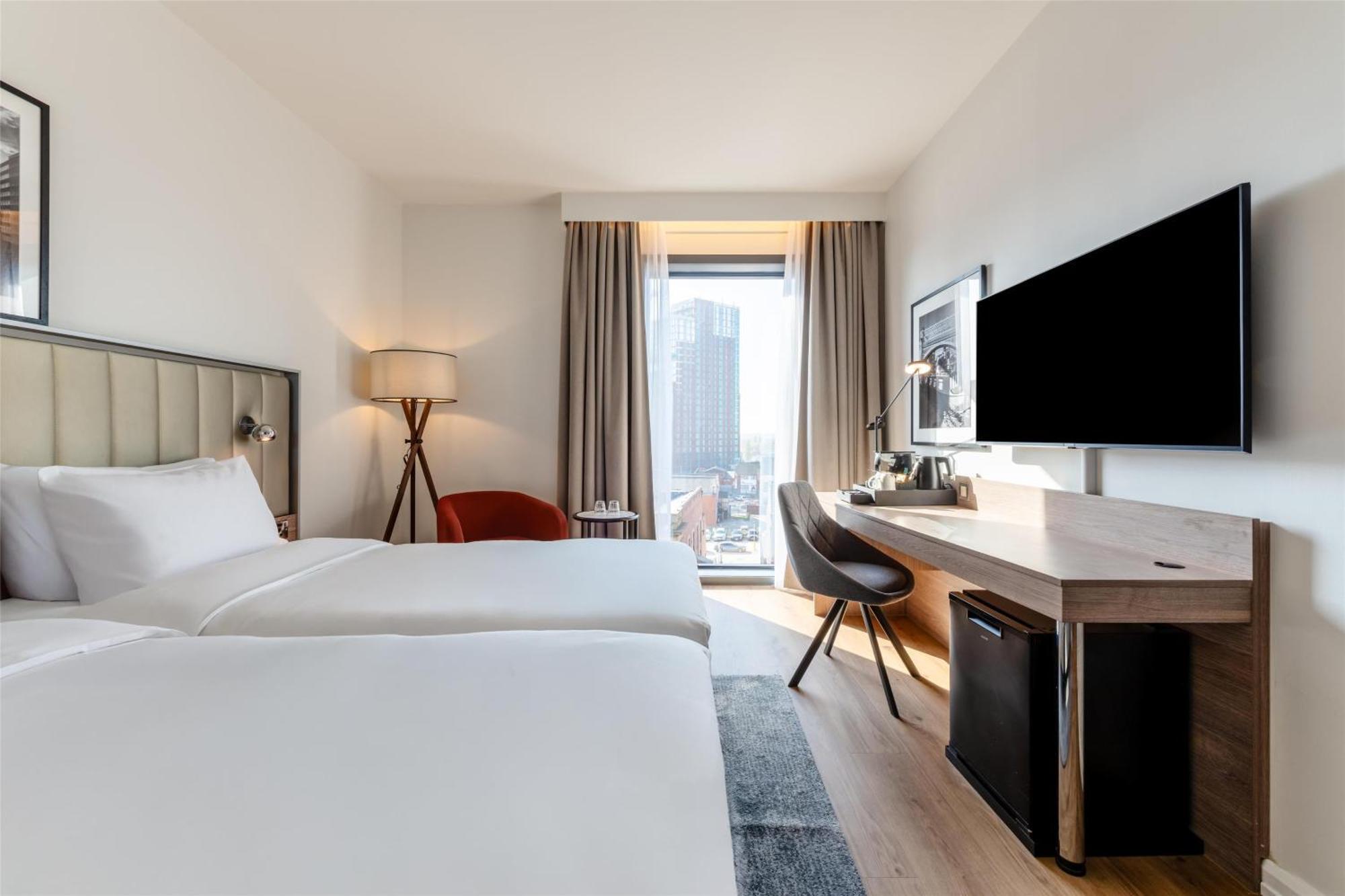 Radisson Hotel Manchester City Centre, A Verified Net Zero Hotel Εξωτερικό φωτογραφία